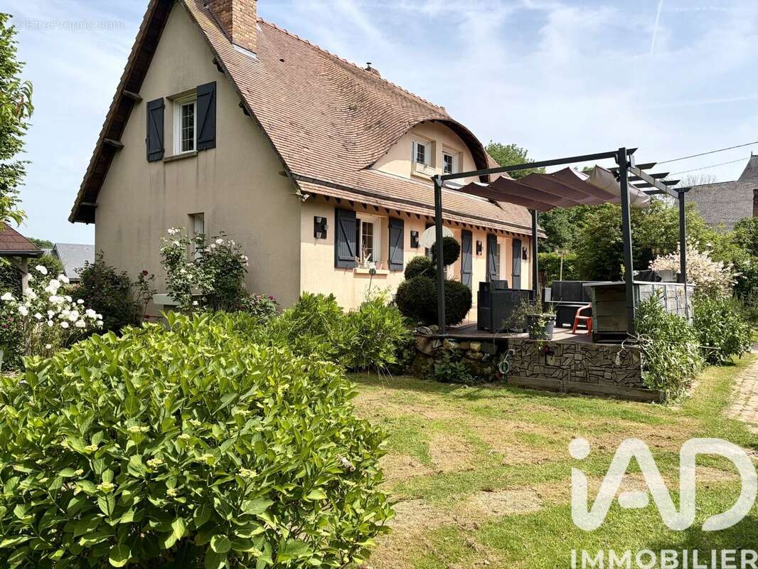 Maison 101 m² à Fresne-Le-Plan  - photo 3