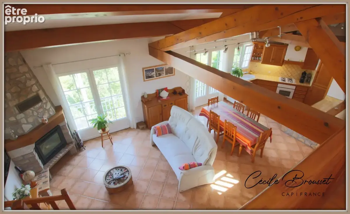 Maison à SAINT-LAURENT-DE-CERDANS
