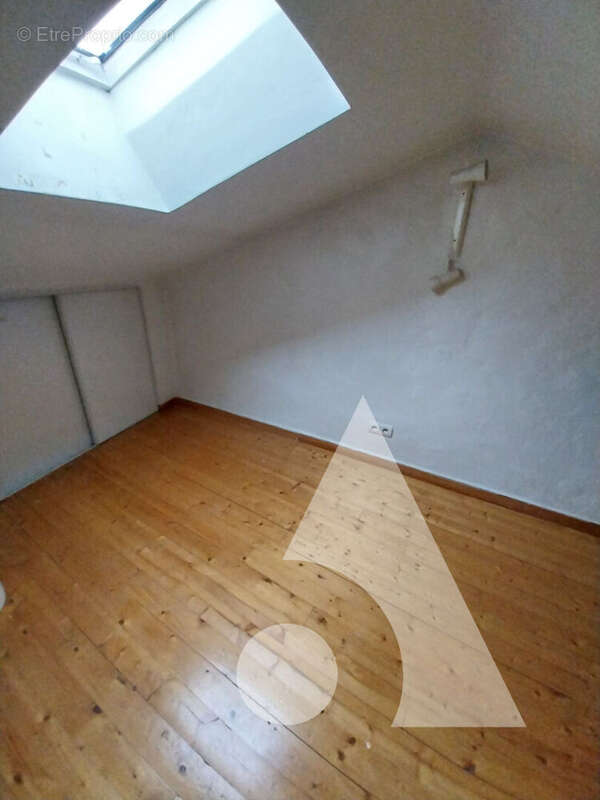 Appartement à LE MUY