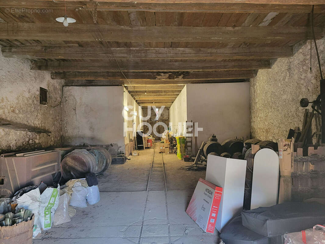 Autre à MONTREDON-DES-CORBIERES