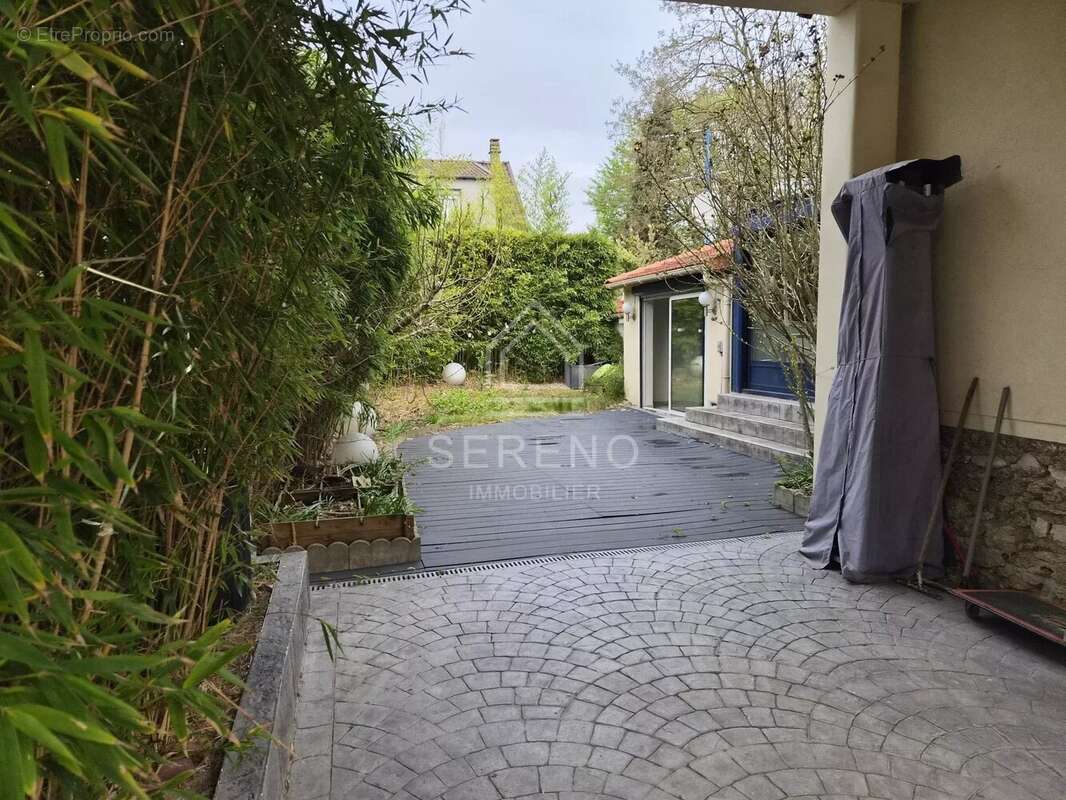 Maison à LIVRY-GARGAN