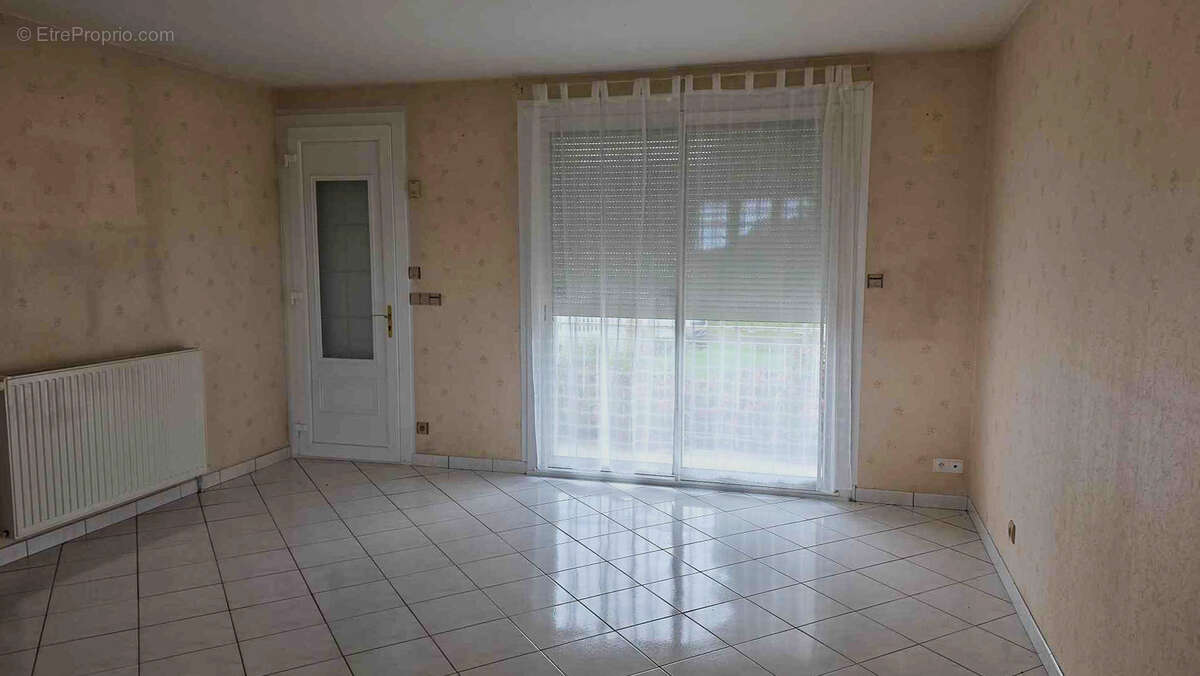 Maison à SAINT-CALAIS