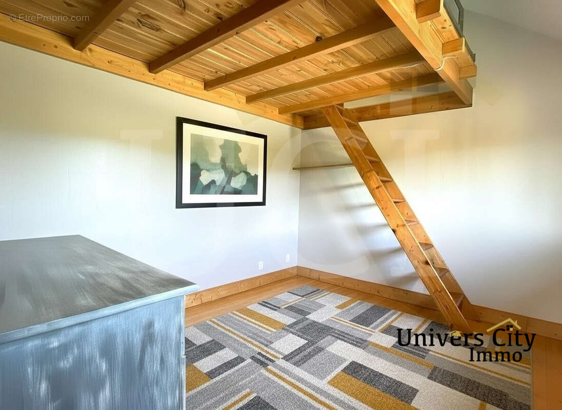 Maison à MIRE