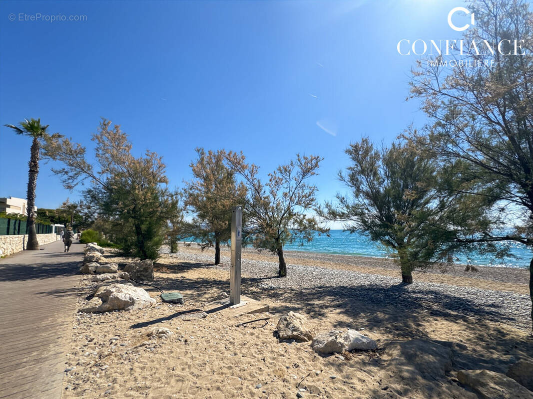 Appartement à VILLENEUVE-LOUBET