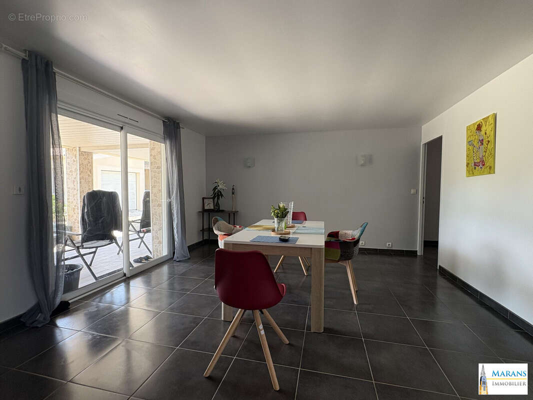 Maison 121 m² à Marans  - photo 4