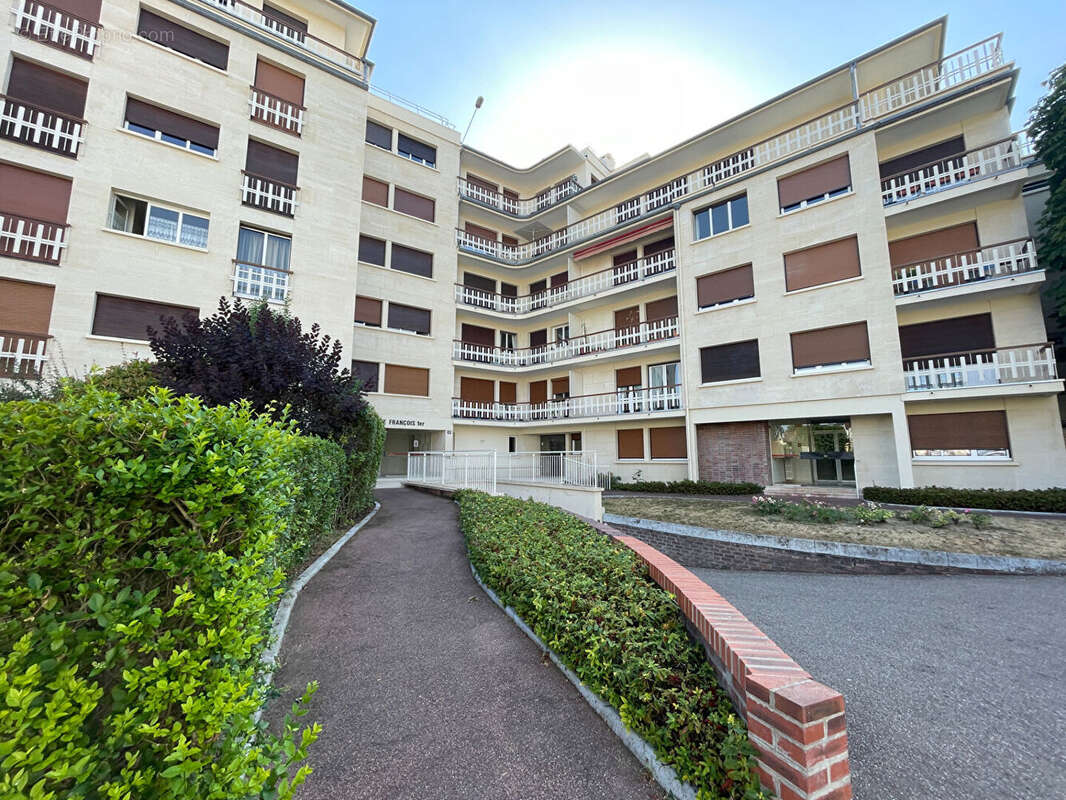 Appartement à FONTAINEBLEAU