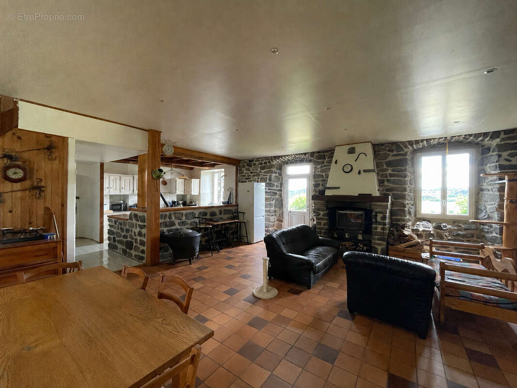 Maison à MAZET-SAINT-VOY