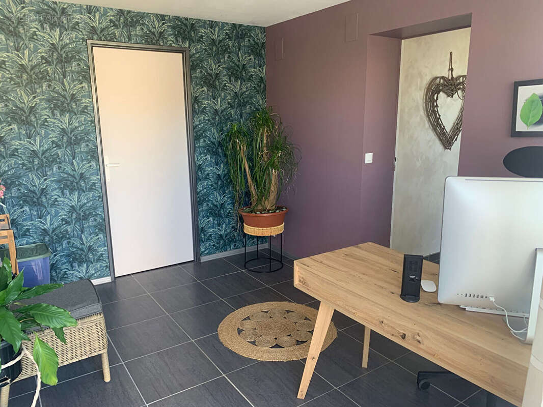 Maison à SERRES-CASTET