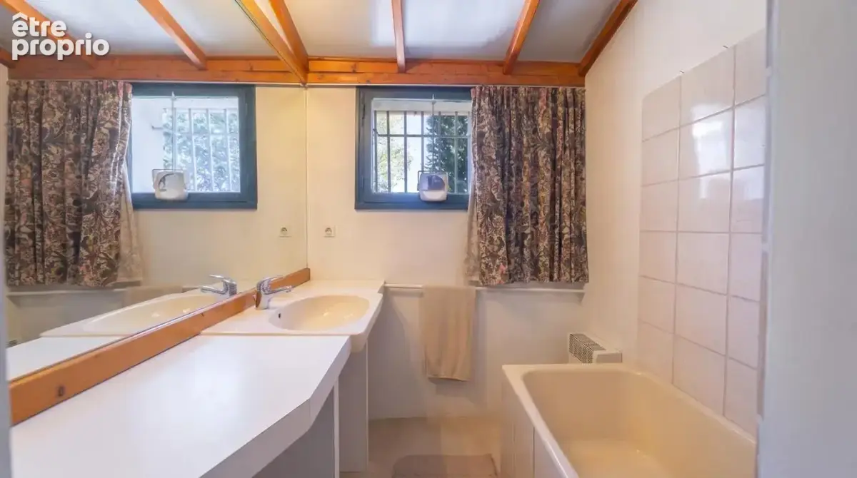 Référence : 7383-ABO - Villa de 5 chambres, terrain piscinable dans un environnement calme et privilégié à Eguilles - photo 14