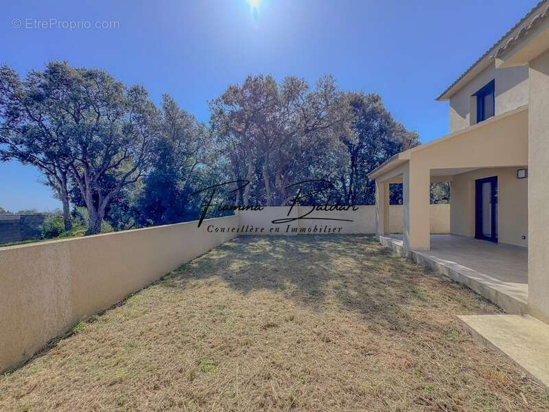 À vendre Maison T4 en duplex de 86m² neuve avec garage, Folelli, Penta di Casinca, Haute-Corse (20) - photo 3