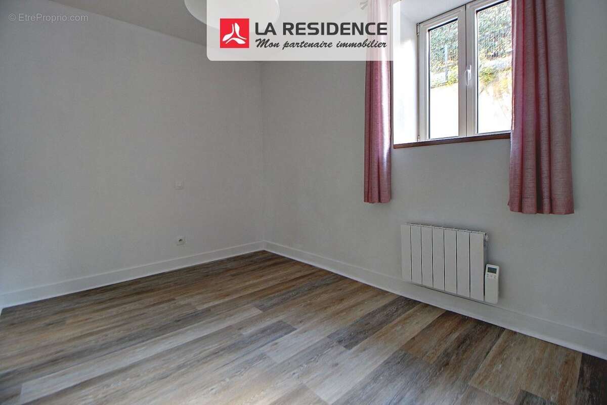 Appartement à VERNEUIL-SUR-SEINE