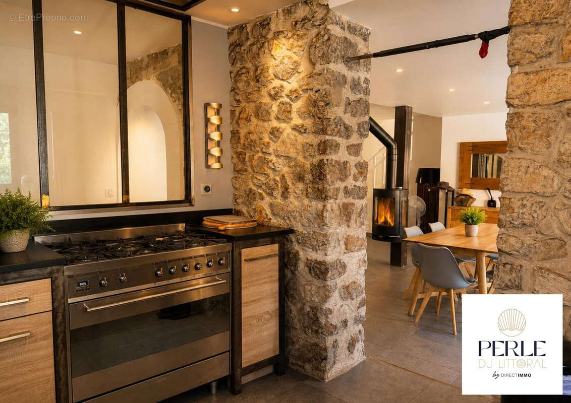 Maison d'exception f5 contemporaine, pierres apparentes, rooftop, jardin et garage! - photo 6