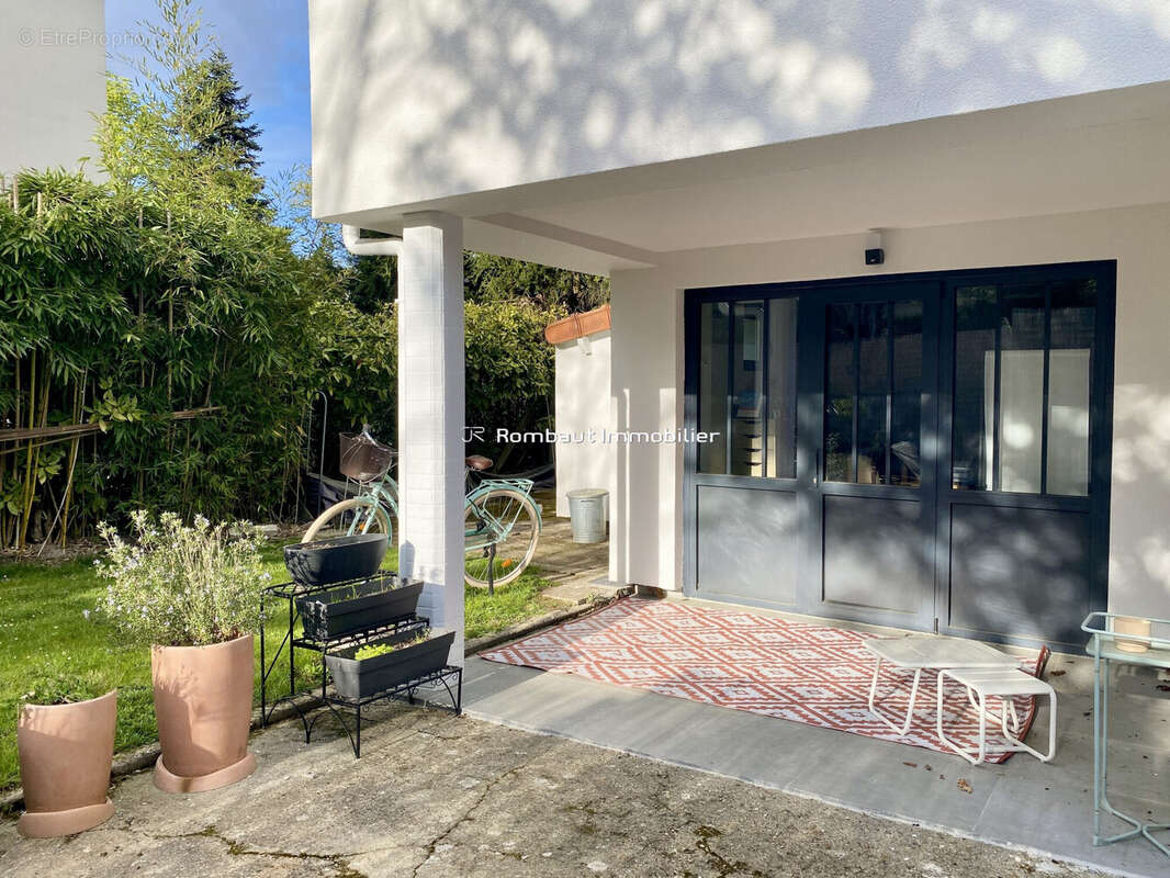 Maison à LA CELLE-SAINT-CLOUD