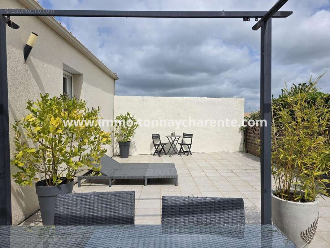 Maison 103 m² à Tonnay-Charente  - photo 5