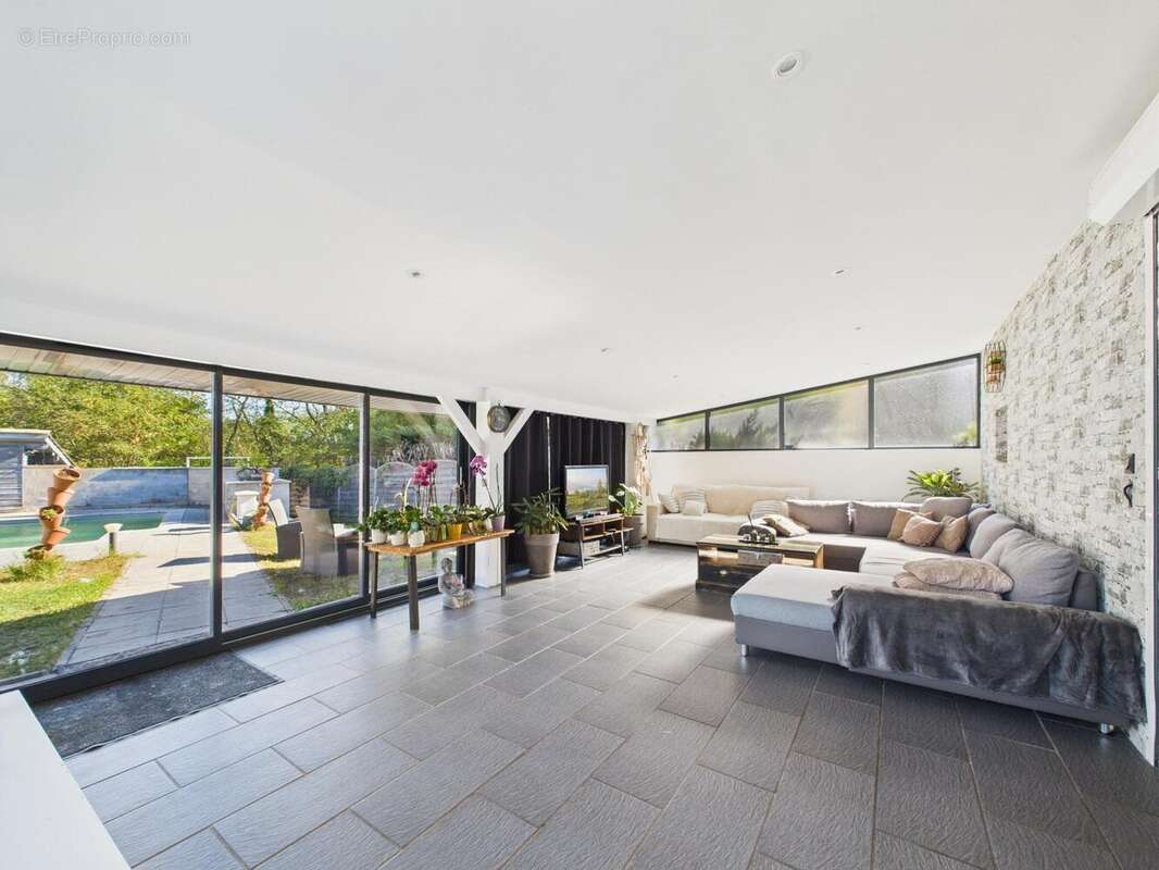 Photo 2 - Maison à LE TAILLAN-MEDOC