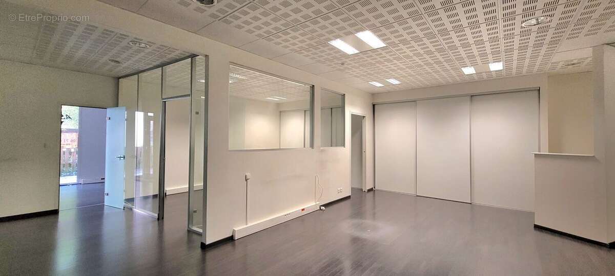 Commerce à RAON-L'ETAPE