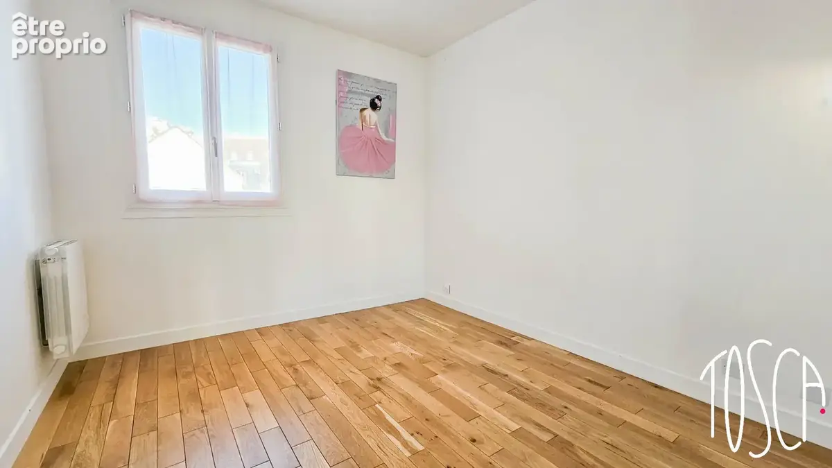 En plein coeur du centre ville  de thiais -  4 pieces - 81 m² - parking - cave - balcon - photo 7