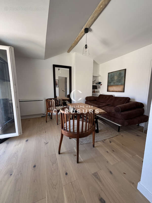 Vente appartement de type 2 avec terrasse, Aix en Provence, centre ville. - photo 7
