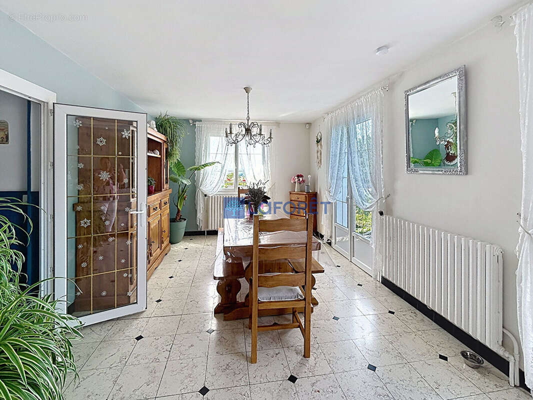 Maison Proche Noyon 6 pièce(s) 108 m2 - photo 2