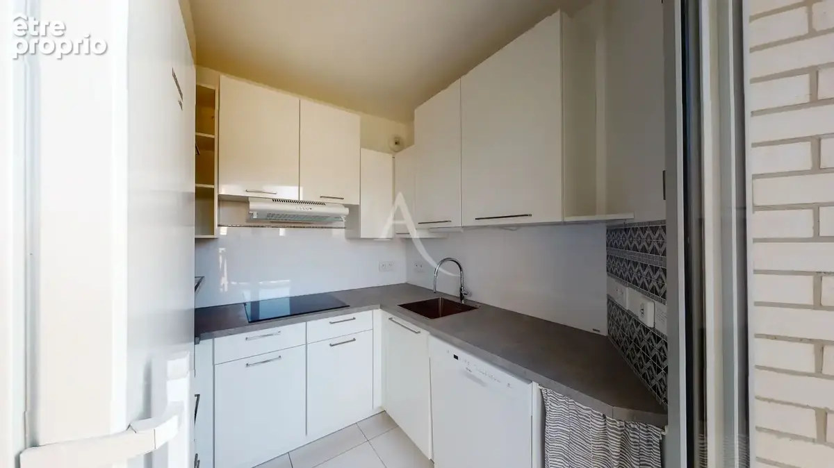 Appartement Asnières Sur Seine 3 pièces 63.44 m2 avec terrasse, cave et parking. - photo 5