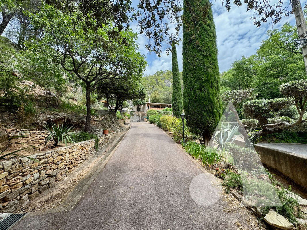 Maison à VILLECROZE