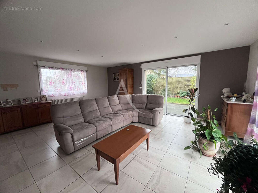 Maison à CHALONS-DU-MAINE