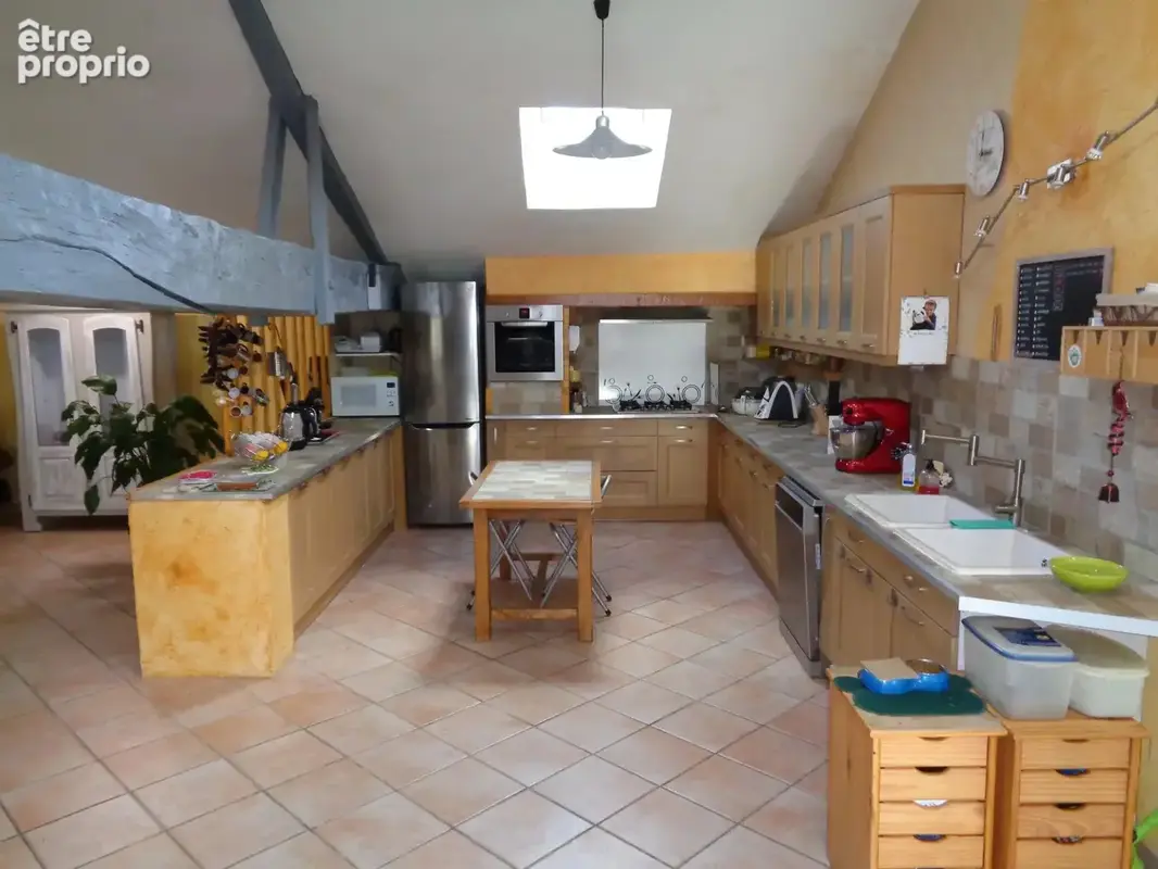 Maison 7 pièces 270 m² à vendre à Celles (24600) - photo 4