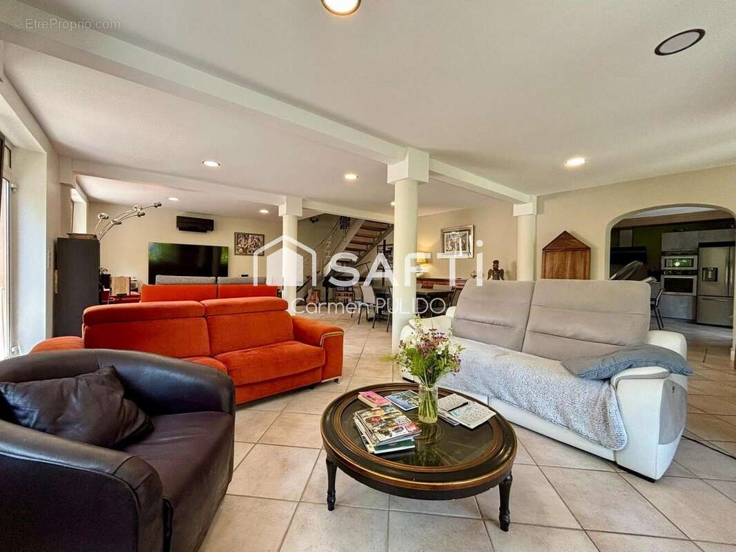 Photo 2 - Maison à SAINT-MAGNE-DE-CASTILLON