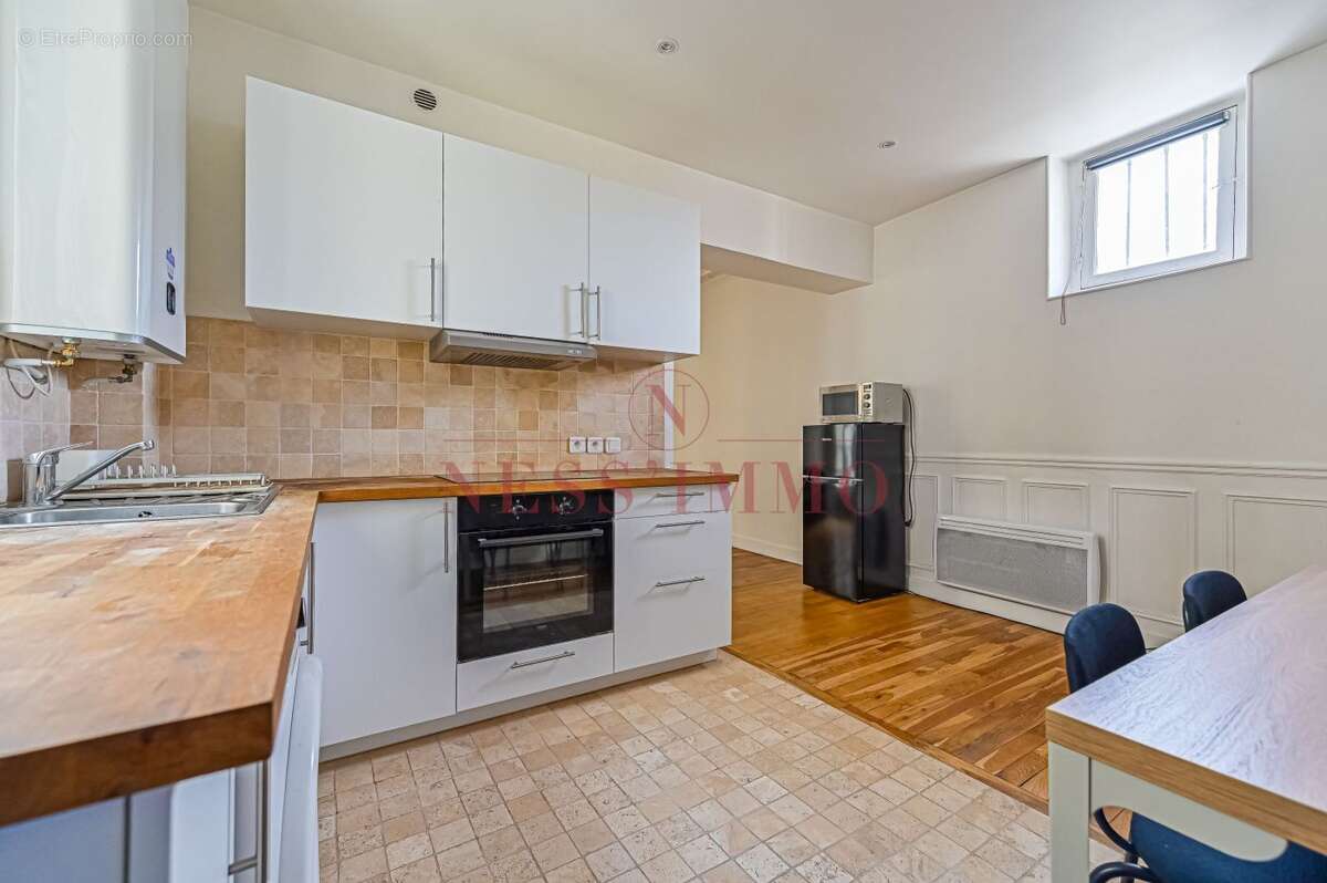Appartement à PARIS-19E