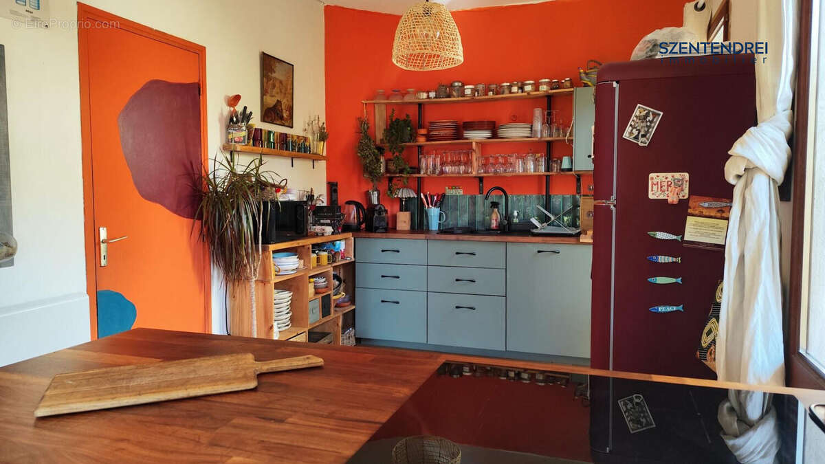 Szentendrei immobilier  maison F4 Aubais - Jardin arboré calm - Maison à AUBAIS