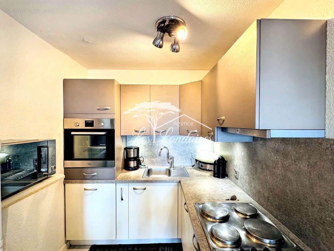Appartement à LA LONDE-LES-MAURES