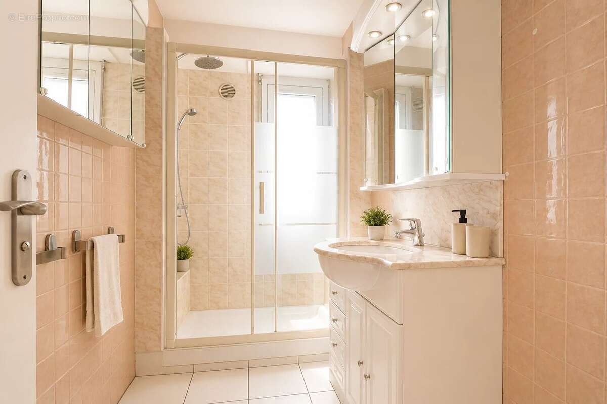 Nice "bas fabron" - dernier etage - 4p 93m²  terrasse 120m²  vue mer - photo 12