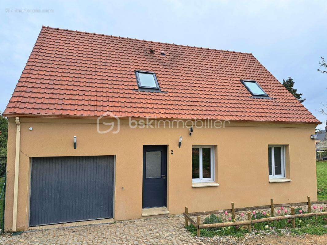 Maison à VIC-SUR-AISNE