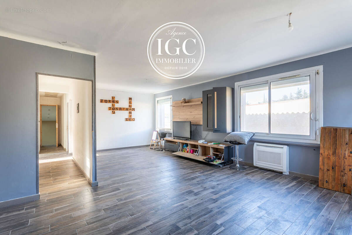 Maison à CHATEAUNEUF-LES-MARTIGUES