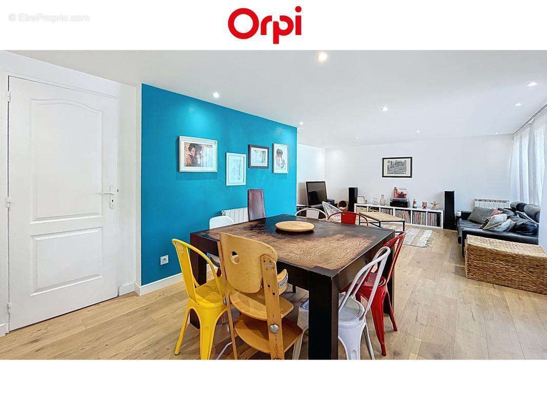 Maison à VETRAZ-MONTHOUX