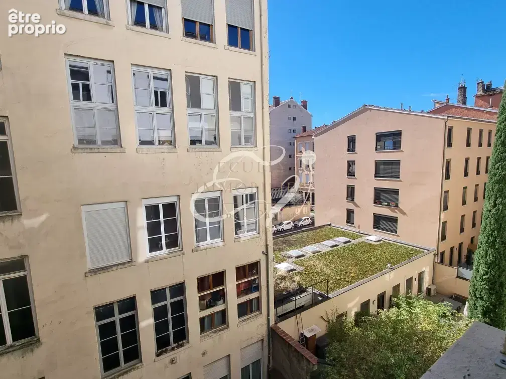 Vente lyon 69004 - croix rousse proche hopital canut 59m2 possible t3 a fort potentiel - photo 2