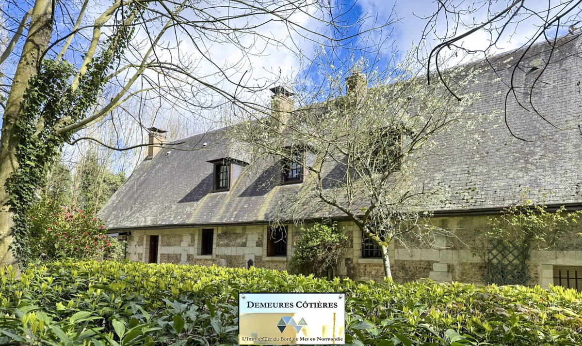 Maison à SAINT-JOUIN-BRUNEVAL