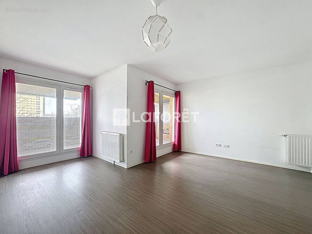 Appartement à BONNEUIL-SUR-MARNE