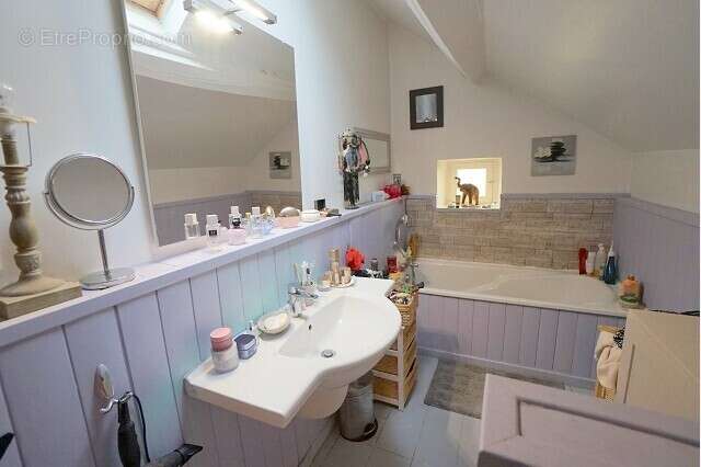 Maison à MEZIERES-SUR-SEINE