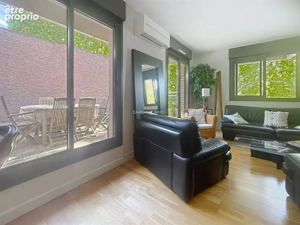 CENTRE VILLE, quartier SAINT AUBIN, bel appartement de 112.57m2 avec grande TERRASSE et GARAGE - photo 3