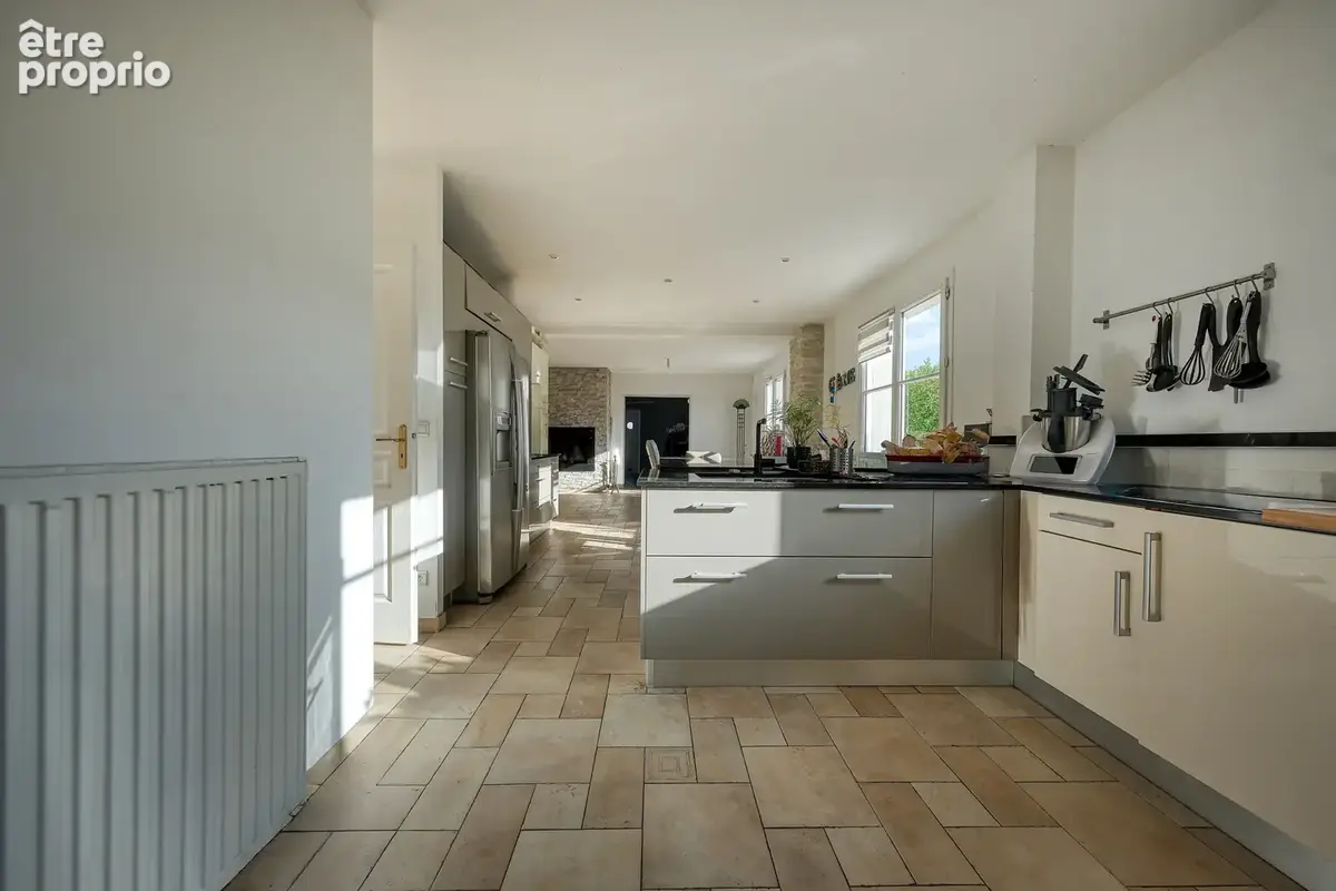 Belle et grande maison familiale - 290m2 au sol - 6 chambres - sous-sol total - photo 8