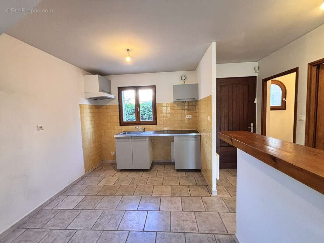 Maison 80 m² à Bouc-Bel-Air  - photo 2