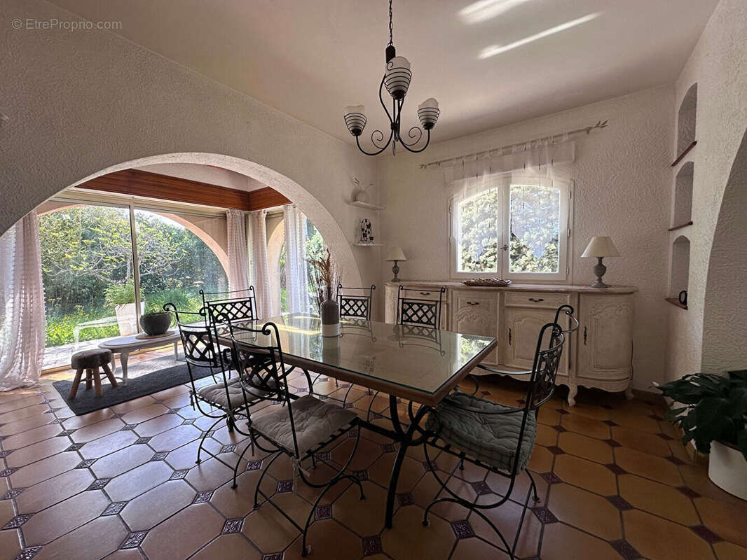 Maison à FREJUS
