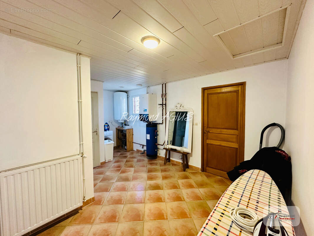Charmante maison familiale de 4 chambres avec piscine et jardin arboré - photo 32