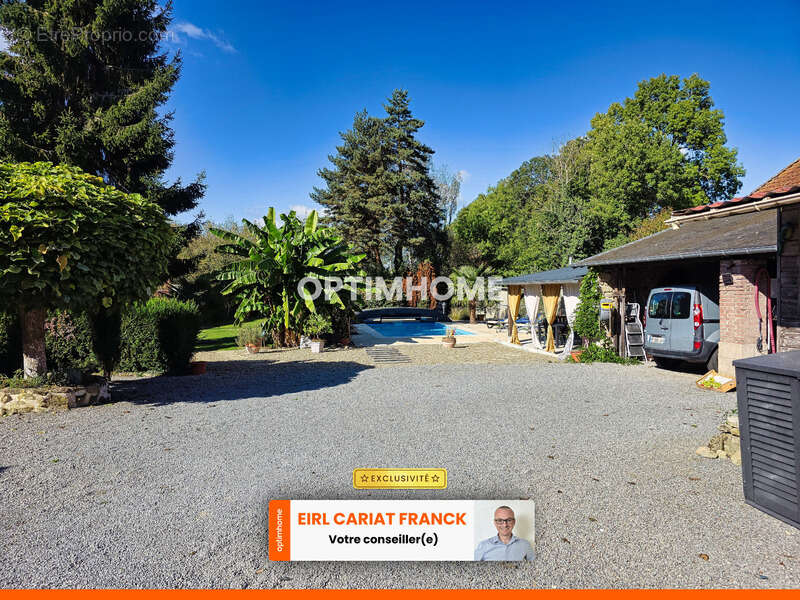 Maison à SAINT-ETIENNE-DE-FURSAC