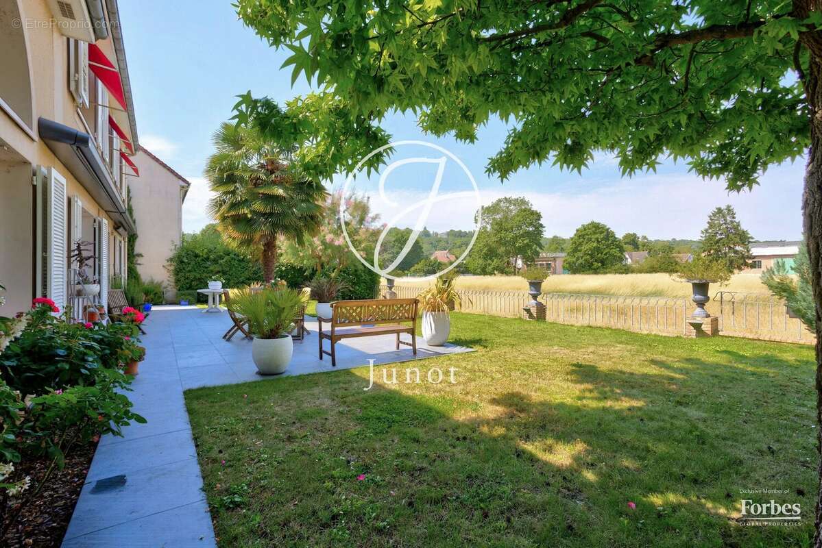 Maison à CROISSY-SUR-SEINE