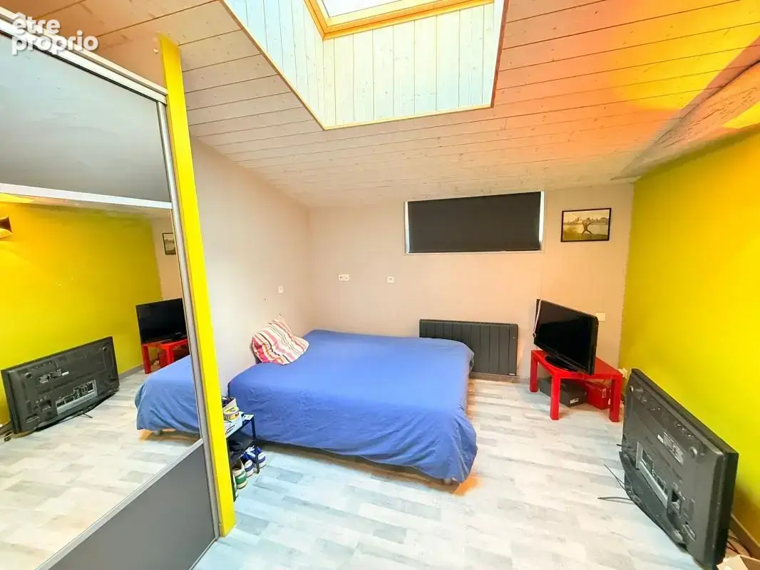 Maison spacieuse à vendre à Genouillé - photo 10