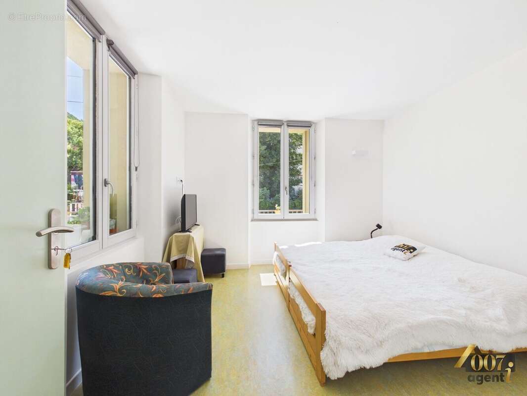 Maison 239 m² à Moutiers  - photo 7