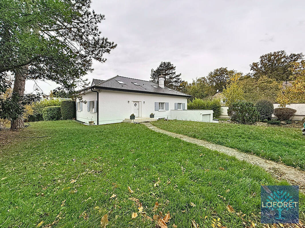 Maison à SOISY-SUR-SEINE