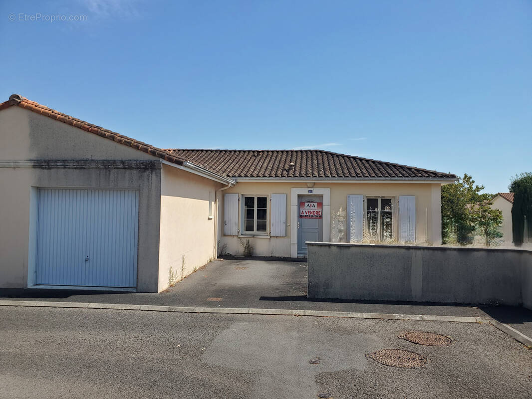 Maison à RUFFEC